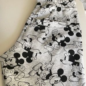 Disney Micky Mouse print sweat pants. Medium